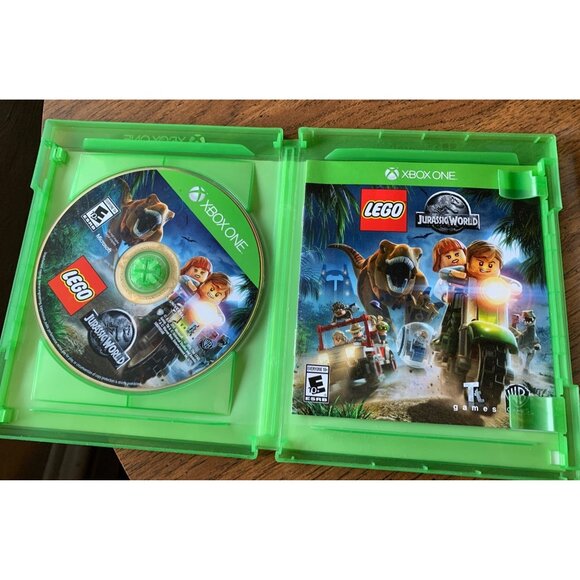 Lego Jurassic World XBox One Video Game with Case - Picture 3 of 4